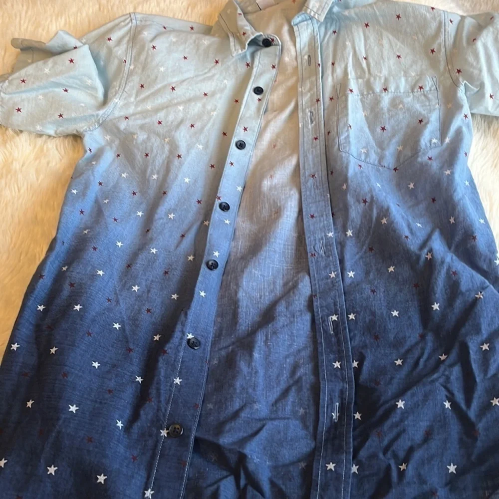 Old navy xl (14-16) that’s had two different colors light blue with navy blue